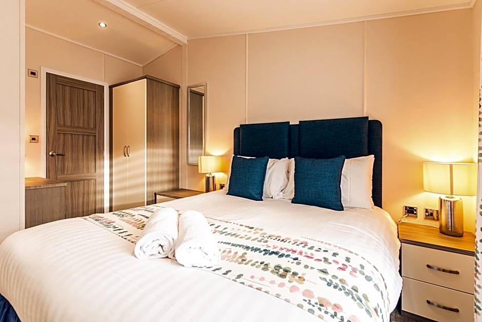 The Crucible lodge with Hot Tub