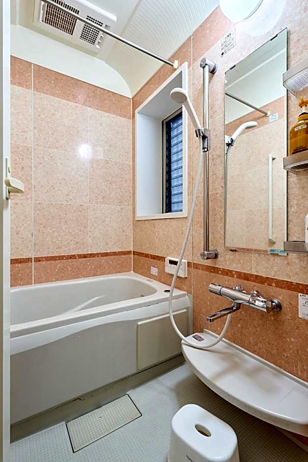 J-2S JR Yamanote Komagome, 3 storey 101sq 4BR, FreePark