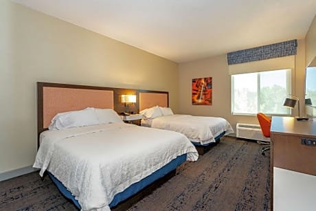 2 QUEEN BEDS NONSMOKING HDTV/FREE WI-FI/HOT BREAKFAST INCLUDED WORK AREA