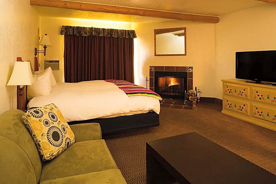 El Pueblo Lodge
