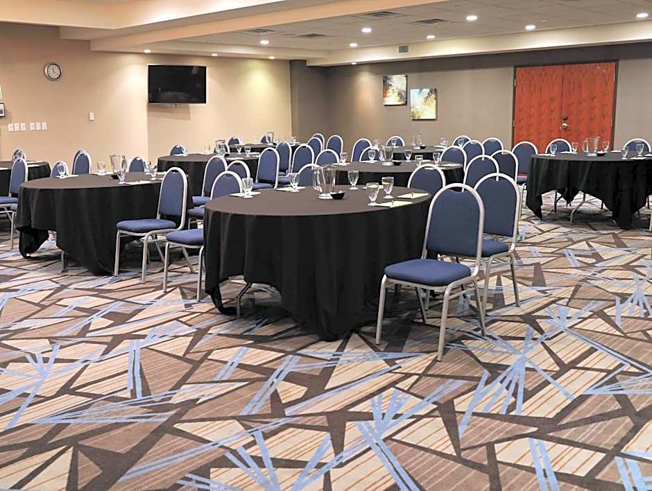 DoubleTree by Hilton Omaha Southwest