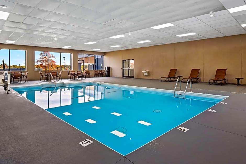 Spark by Hilton Stevensville