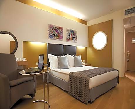 Deluxe Double or Twin