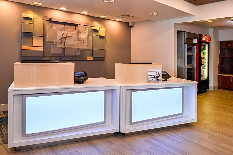Holiday Inn Express Hotel & Suites Urbana-Champaign-U of I Area, an IHG Hotel
