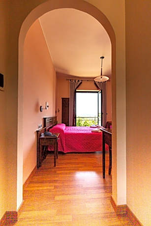 Classic Quadruple Room