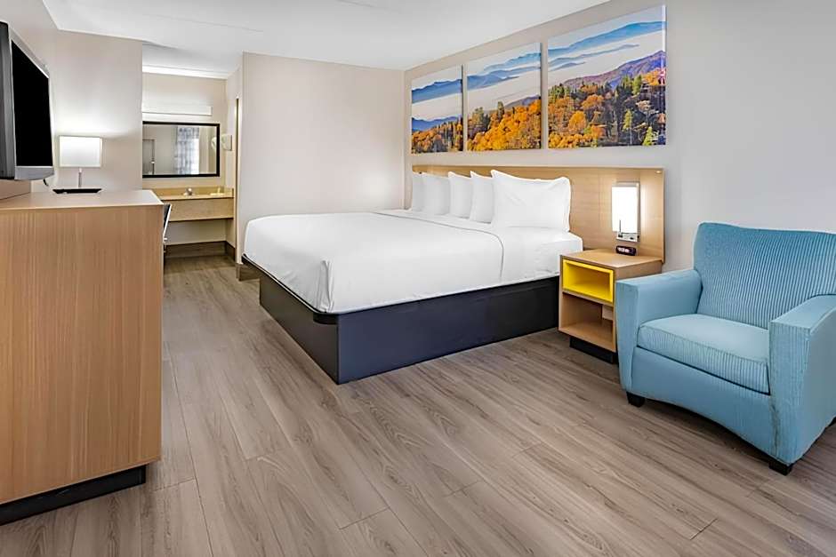 Days Inn by Wyndham Lake Park/Valdosta