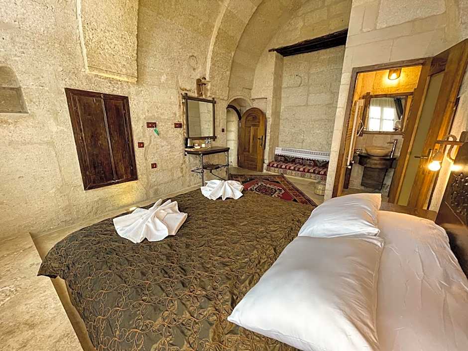 Takunya Cave Hotel