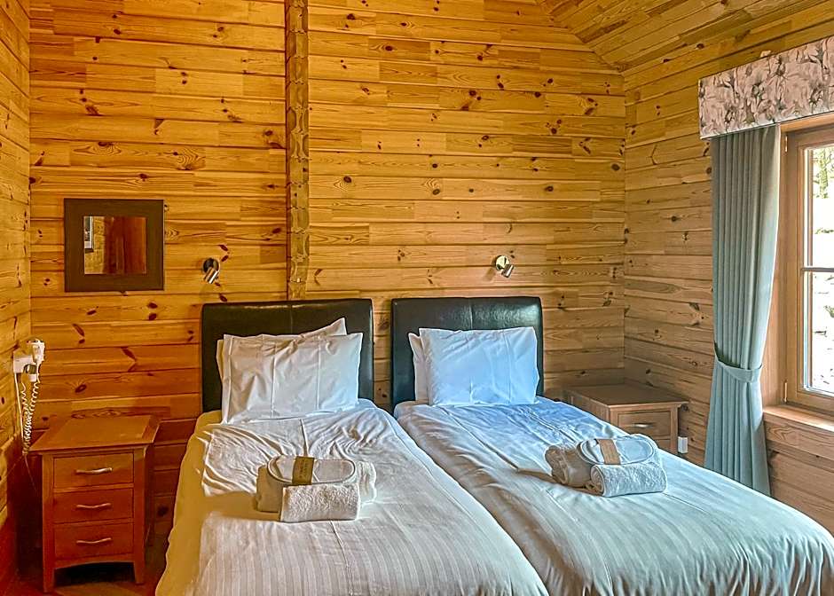 Glen Clova Lodges