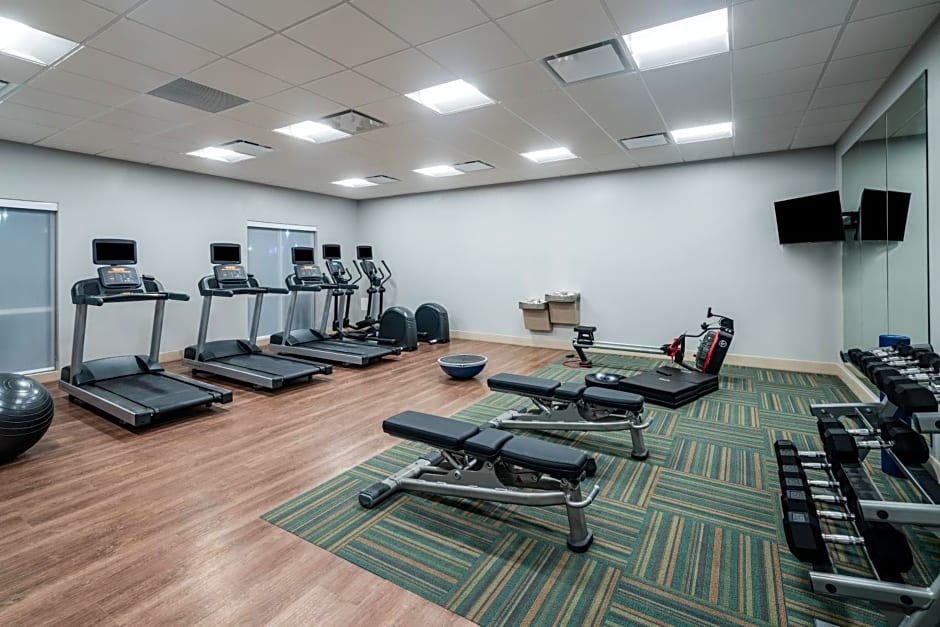 Holiday Inn Express & Suites St Peters By IHG