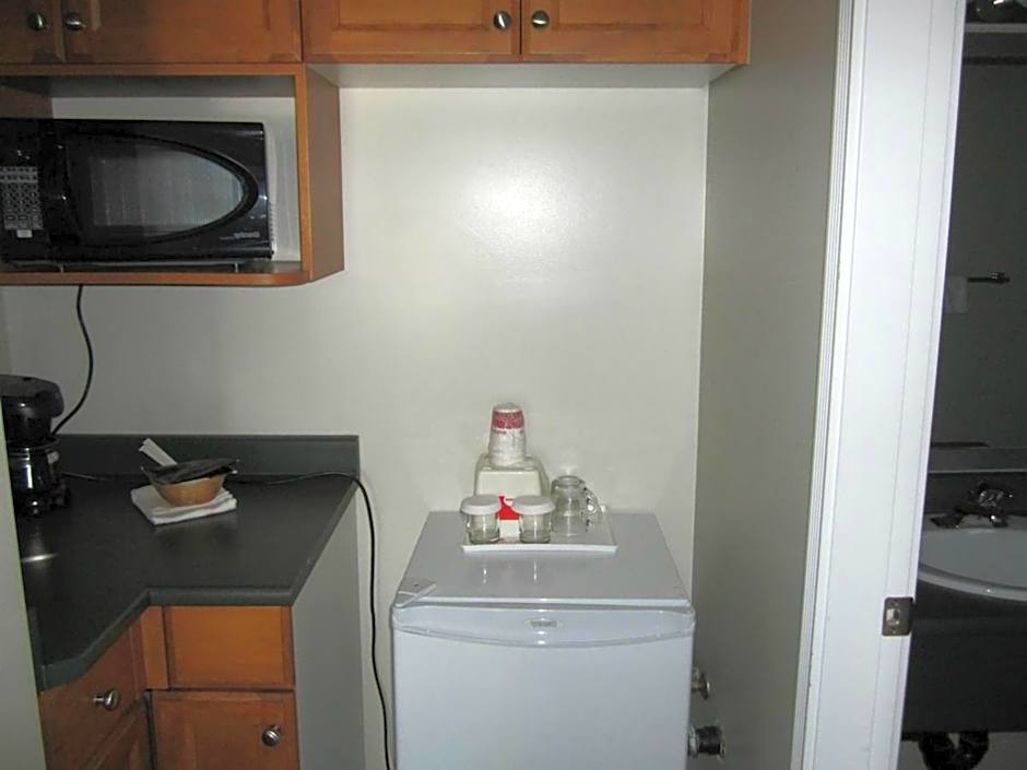 Ramada Limited Merritt