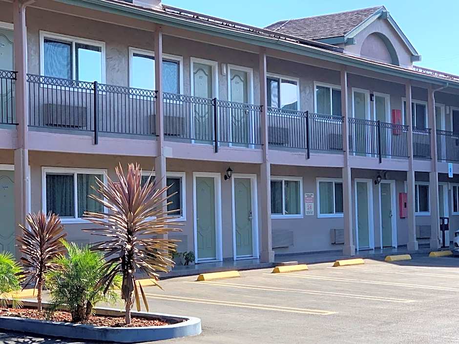 Olive Tree Inn & Suites