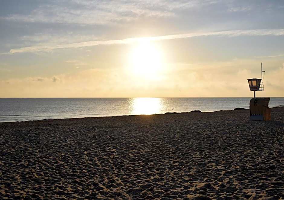 Hotel Sonnenschein - Spielerei im Sonnenschein