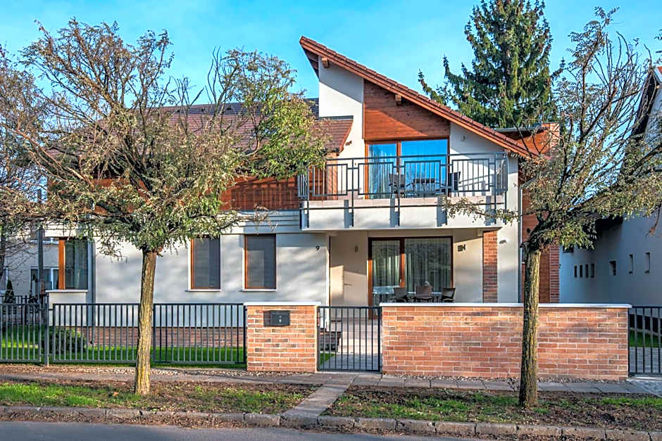 Hídfő Apartman