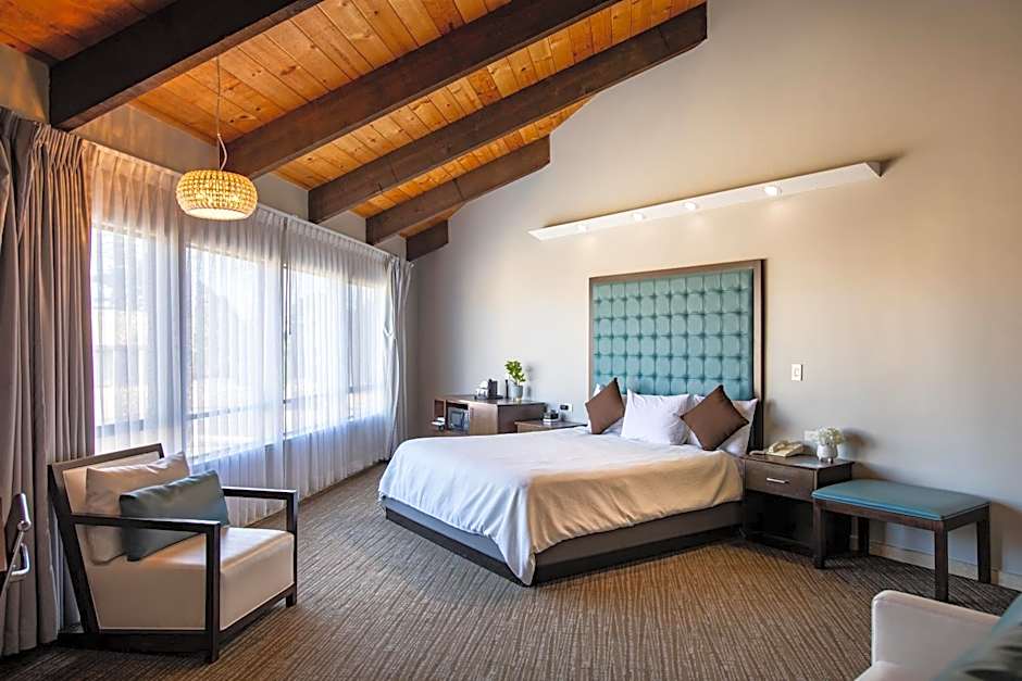 Munras Inn