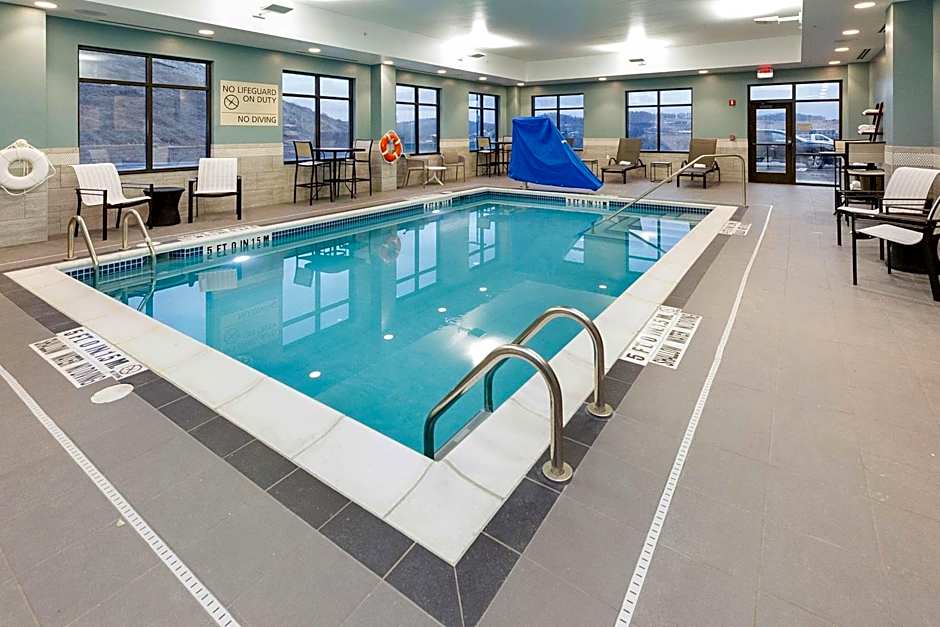 Hampton Inn By Hilton & Suites Morgantown / University Town Centre