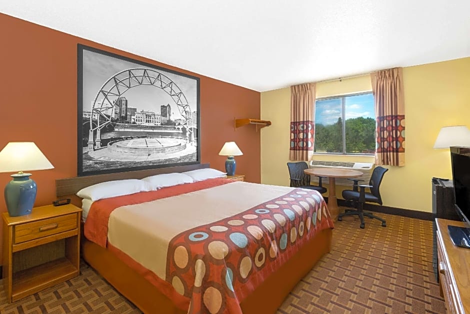 Super 8 by Wyndham Boone