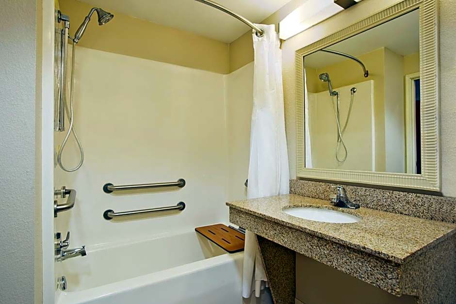 Holiday Inn Express & Suites Columbus SE - Groveport By IHG