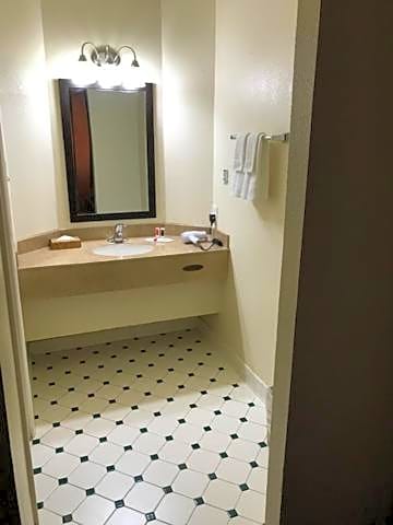 Days Inn by Wyndham Jacksonville Baymeadows