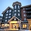HH 207 Ski-InOut Sunrise Views Village Steps Sleeps 4