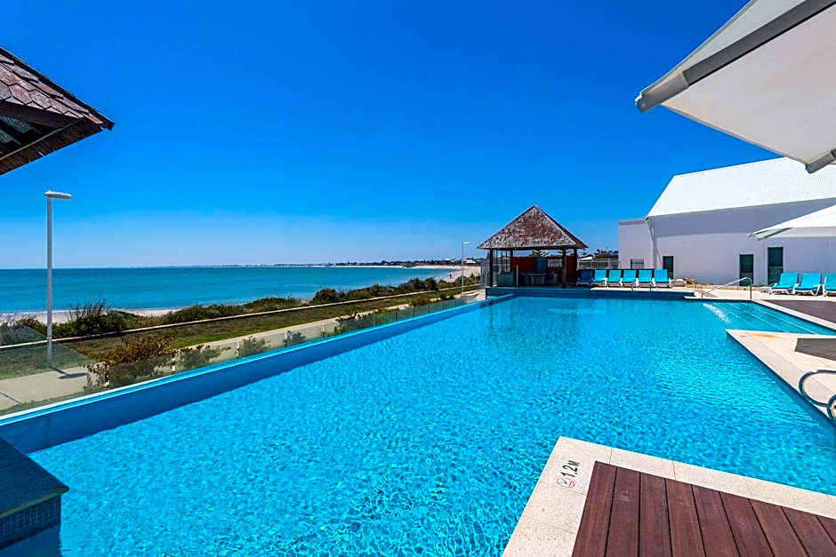 Mandurah Resort by the Beach