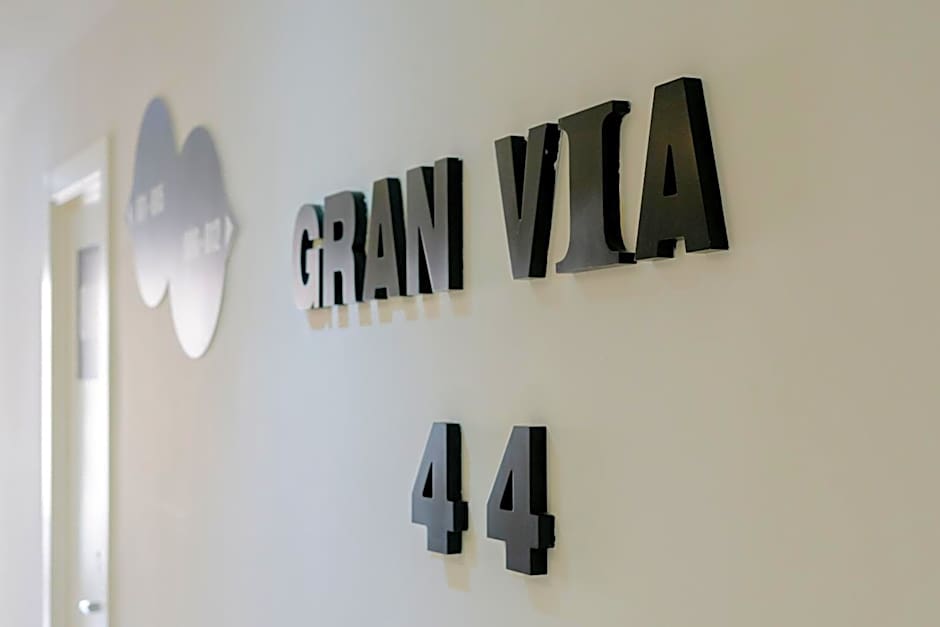 Hostal Gran Via 44