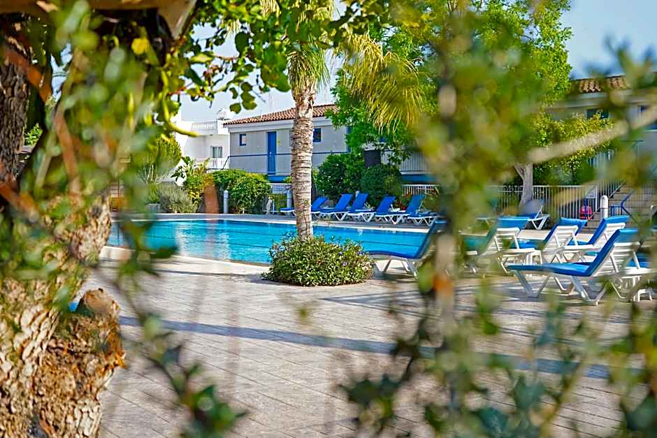 Green Bungalows Hotel Apartments