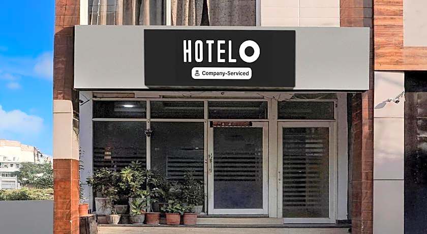Super Hotel O Zirakpur City Court Complex Formerly The Platinum