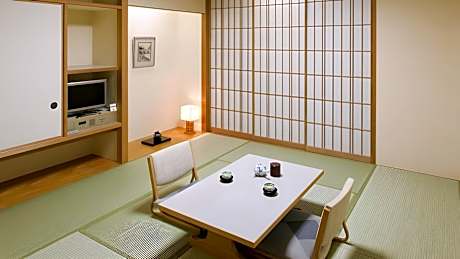 [Main building, 38 square meters] [Japanese room] [Smoking]