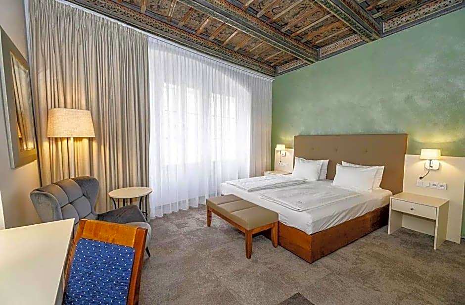 The Golden Wheel Boutique Hotel