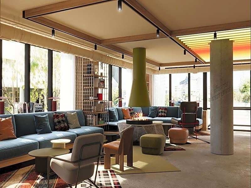 Moxy Annecy