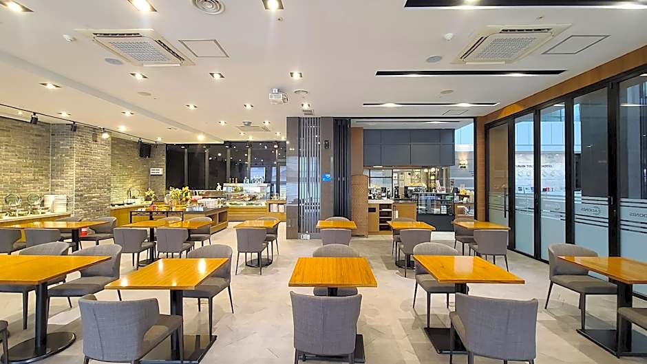 Hyunjin Tourist Hotel