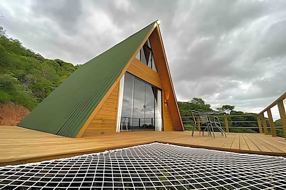 Chalé dos Alpes 2 hidromassagem e Lareira