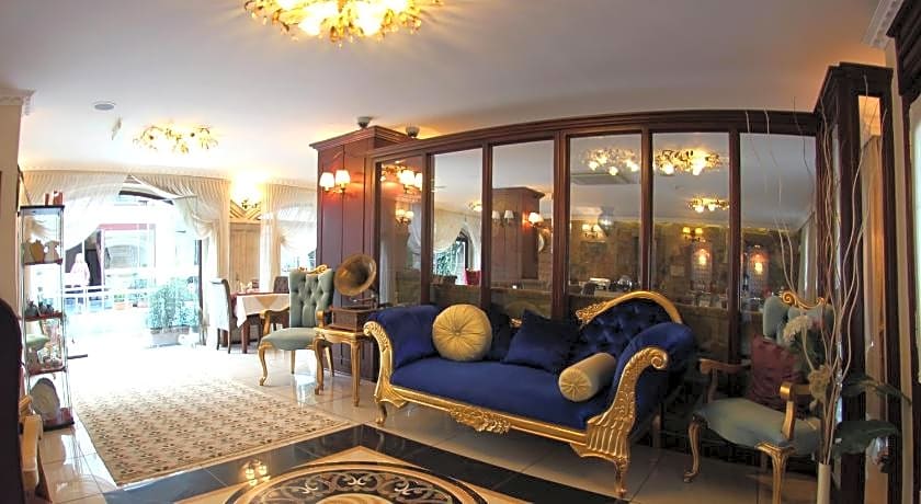 Saint John Hotel