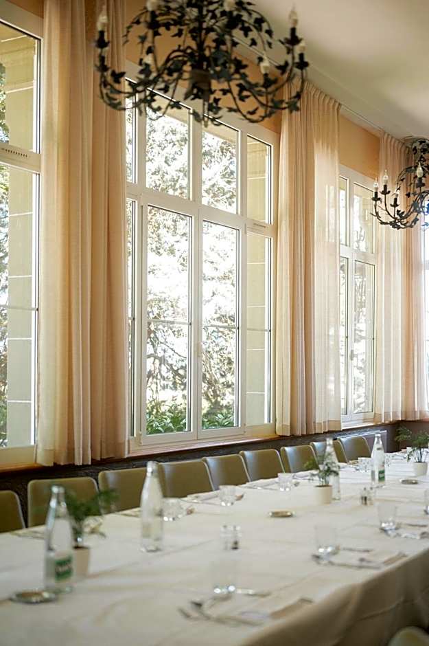 Château des Comtes de Challes