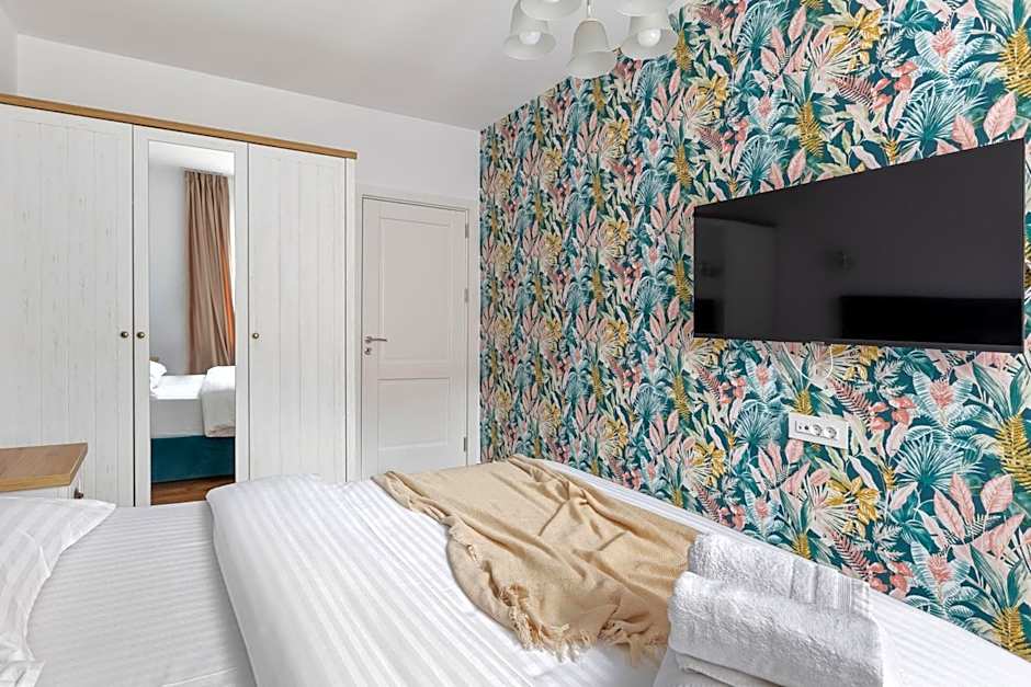 PEAK Aparthotel - Old Town - by CityHost