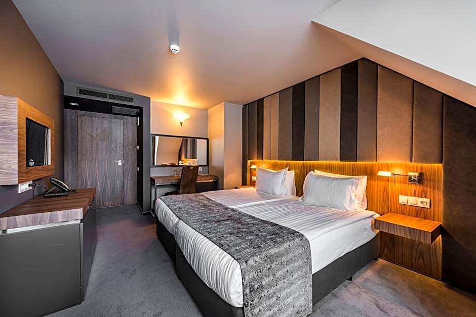 All Seasons Residence Design Hotel - Free parking