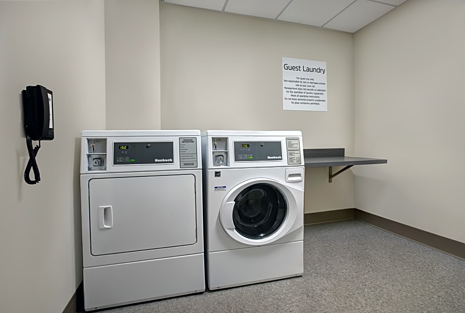 Holiday Inn Express And Suites Milwaukee - Brookfield By IHG