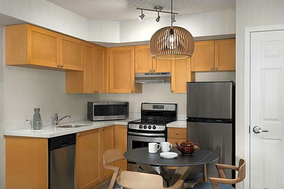 Delta Hotels by Marriott Whistler Village Suites