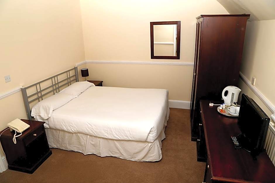 Rose and Crown Hotel