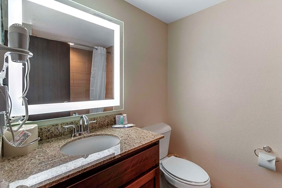 MainStay Suites Denver International Airport