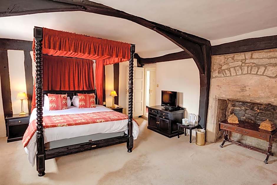 The Saracens Head Hotel