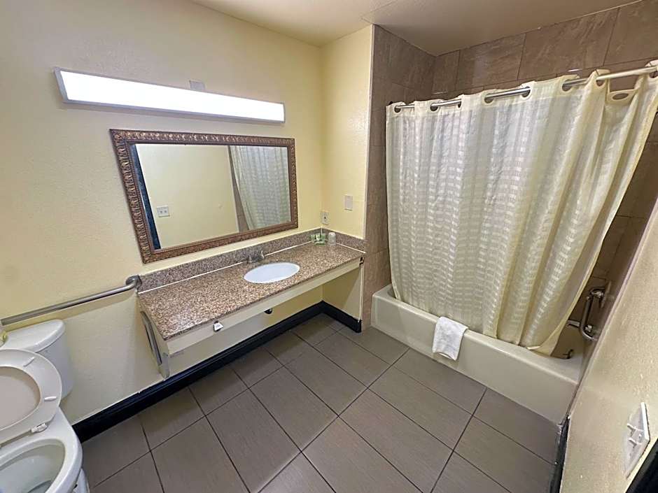 Crossroads Inn - Downtown Sacramento