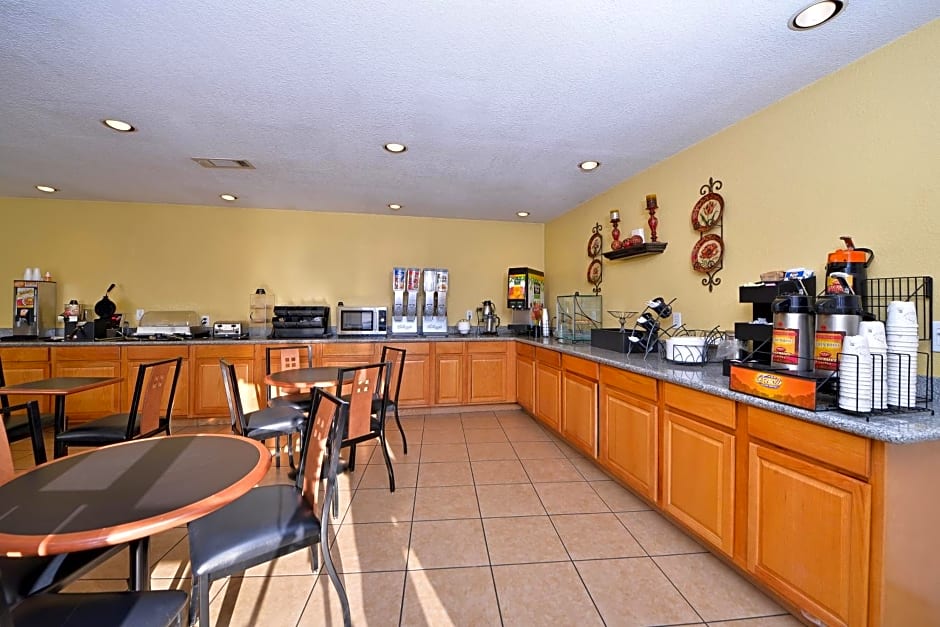 Americas Best Value Inn Center