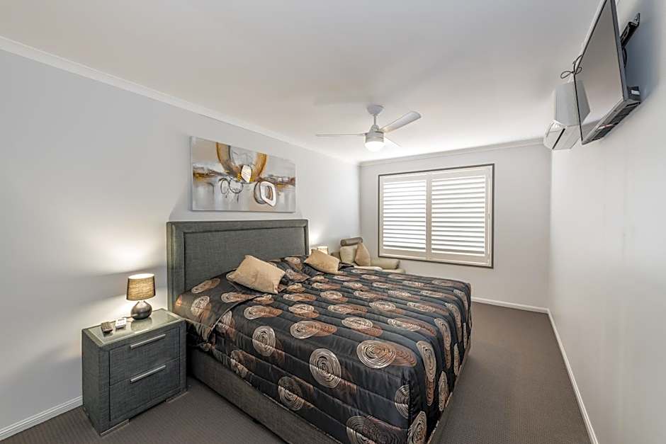 Athena Motel Apartments