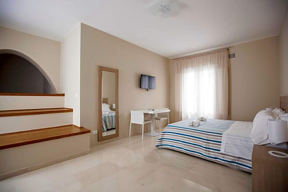 Photo 1 of 4 of Double Room