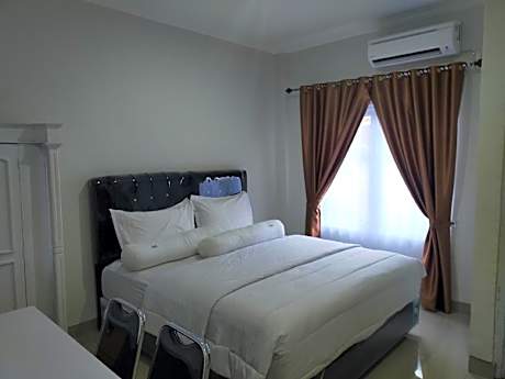 RedDoorz near Palembang Airport 2