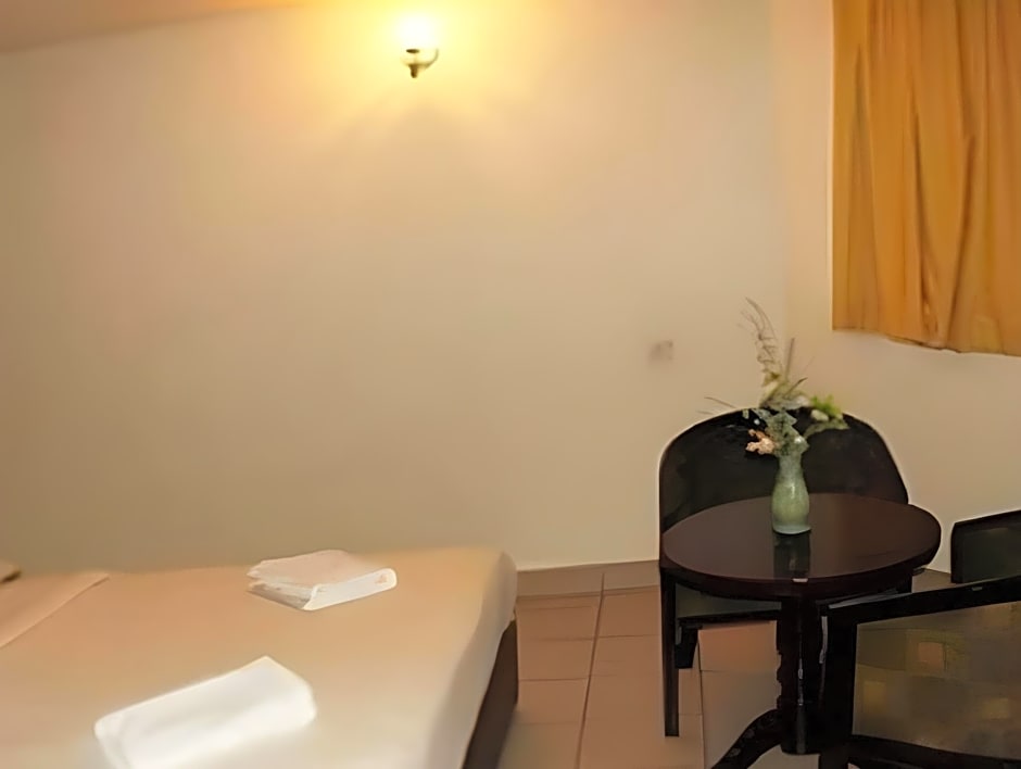 One Hotel Sadong Jaya