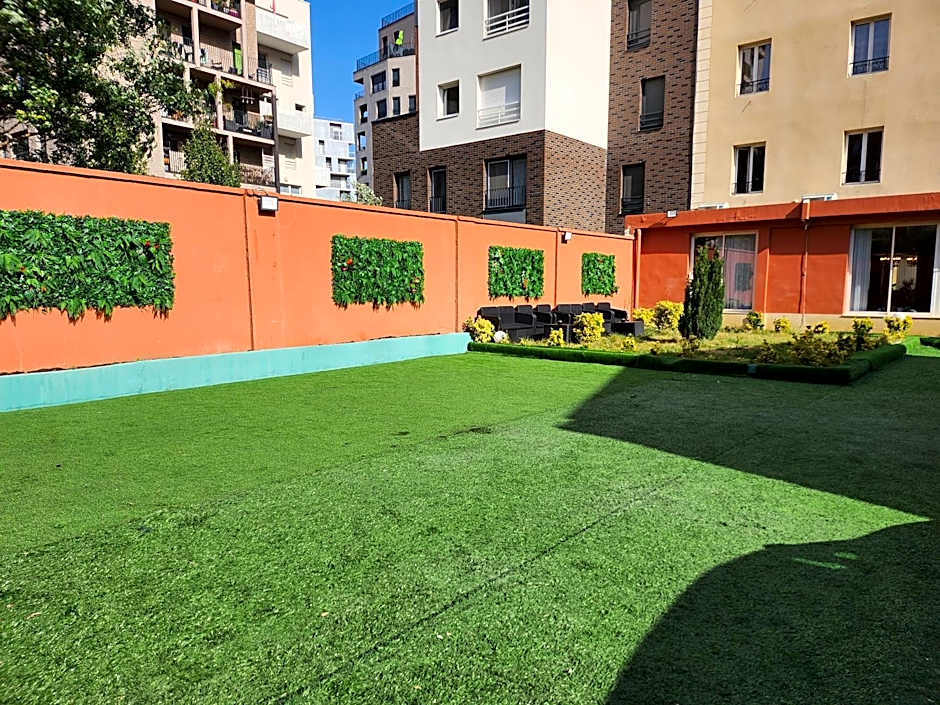 HOTEL ROYAL Paris Ivry