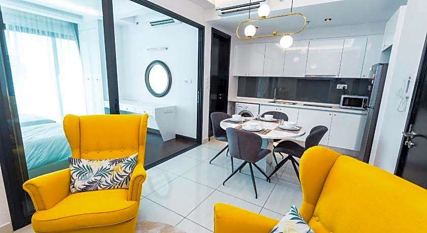 Stay @ Almas Puteri Harbour