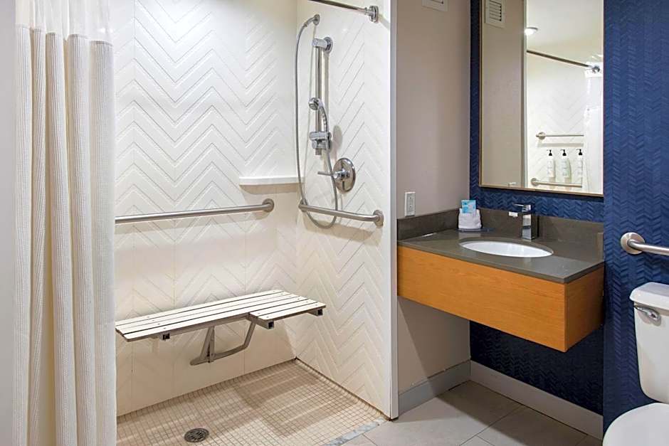 Fairfield Inn by Marriott Rochester Airport